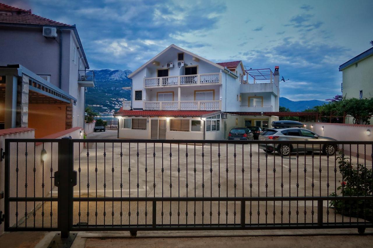 Apartments Maxi Katic Herceg Novi Buitenkant foto