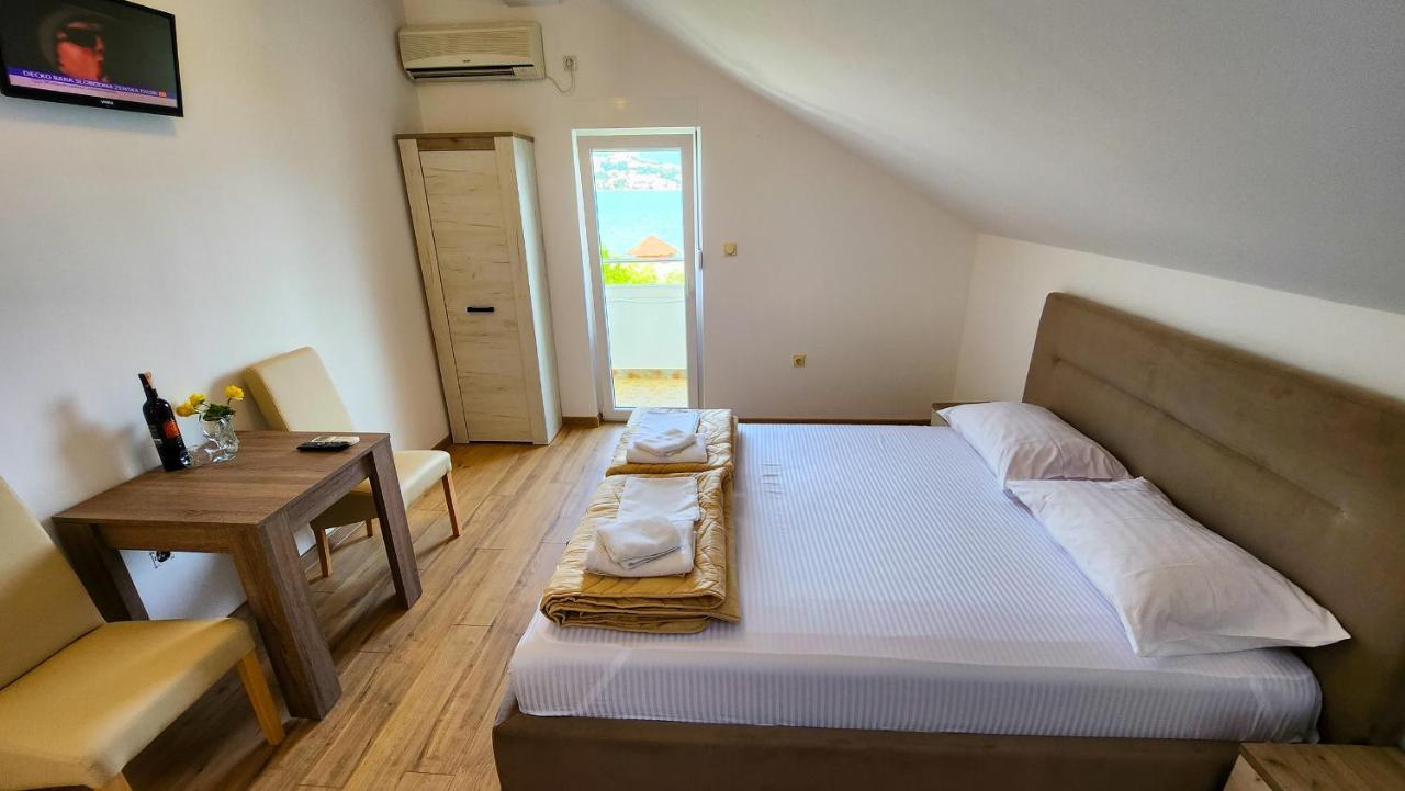 Apartments Maxi Katic Herceg Novi Buitenkant foto