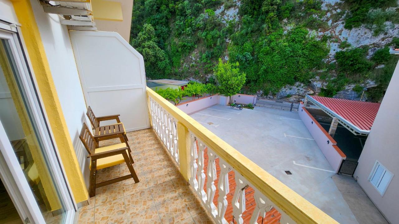 Apartments Maxi Katic Herceg Novi Buitenkant foto