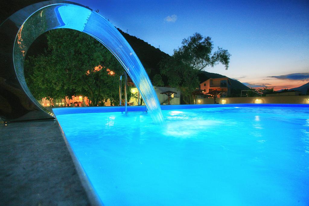 Apartments Maxi Katic Herceg Novi Buitenkant foto