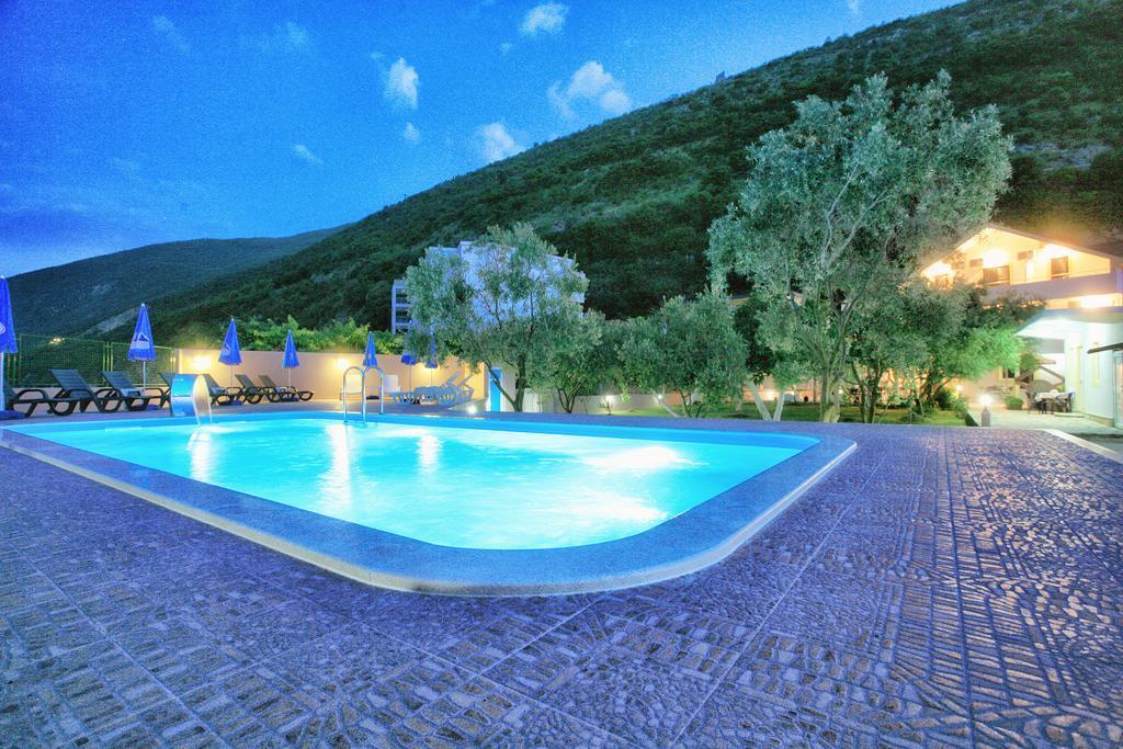 Apartments Maxi Katic Herceg Novi Buitenkant foto